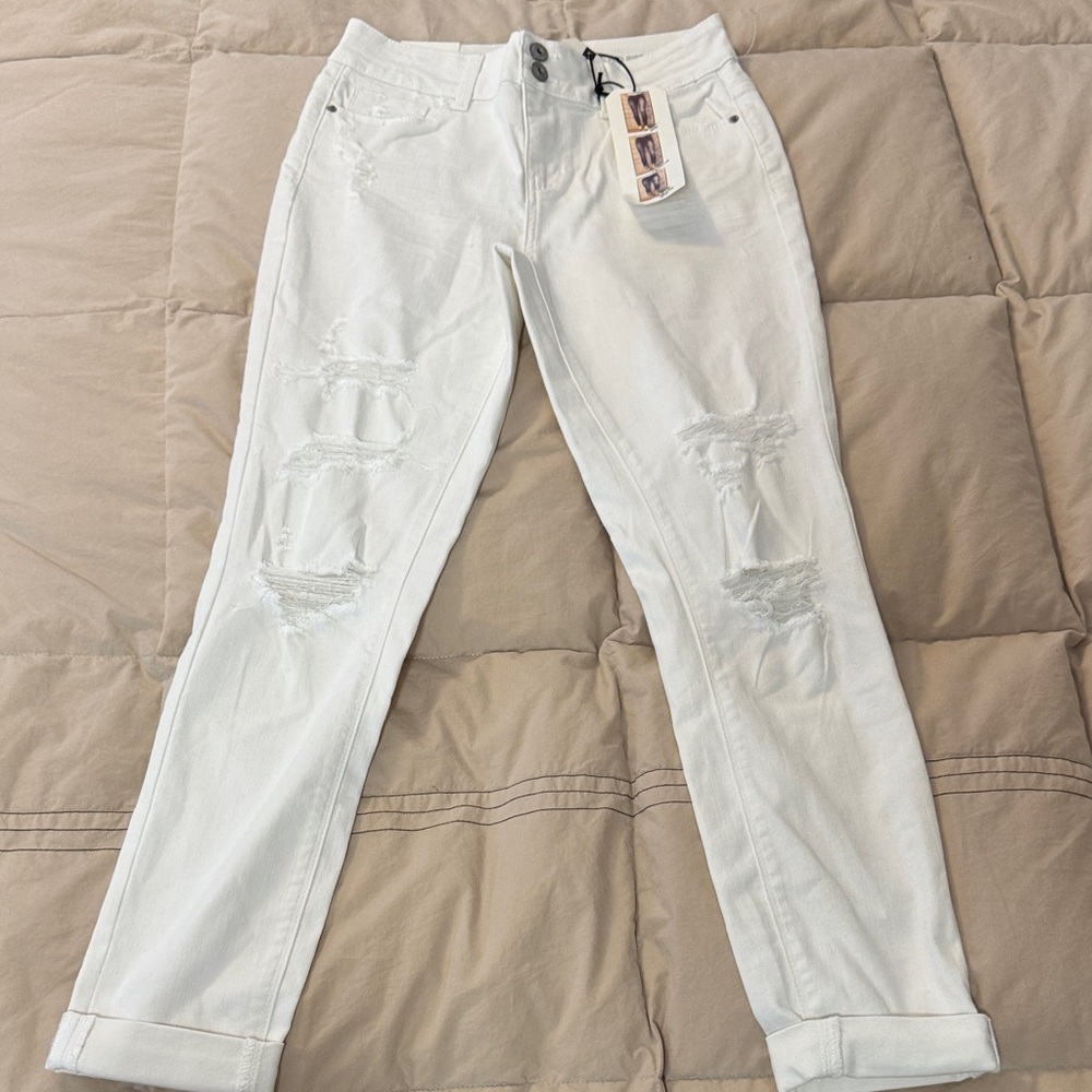 NWT Vanilla Star Women's Straight Leg White Jeans